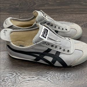 Onitsuka Tiger gray & navy sneakers